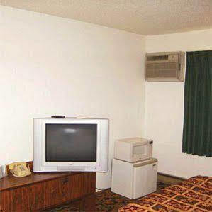 Rum River Motel Princeton Exteriör bild